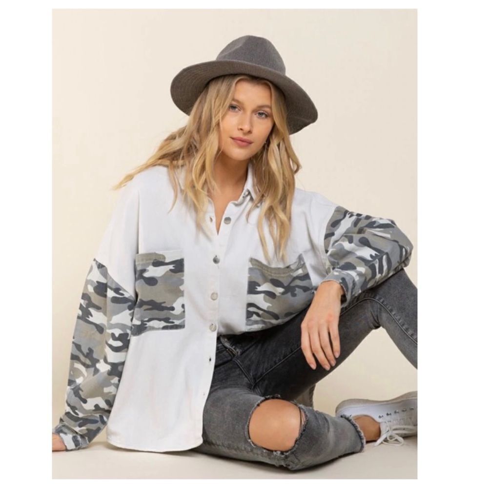 𝅺beige Cream Camo Oversized Shacket